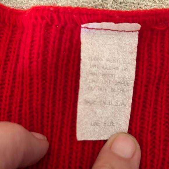 Sweater VTG Red OS Embroidered Jewels Embellished Rib Knit Holiday Casual USA - Picture 8 of 8